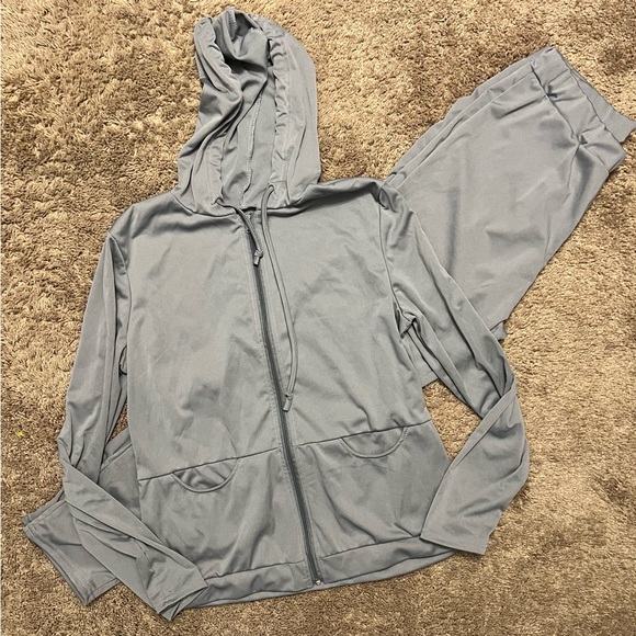 2pc Hooded Gray Leisure Track Suit - Picture 1 of 3